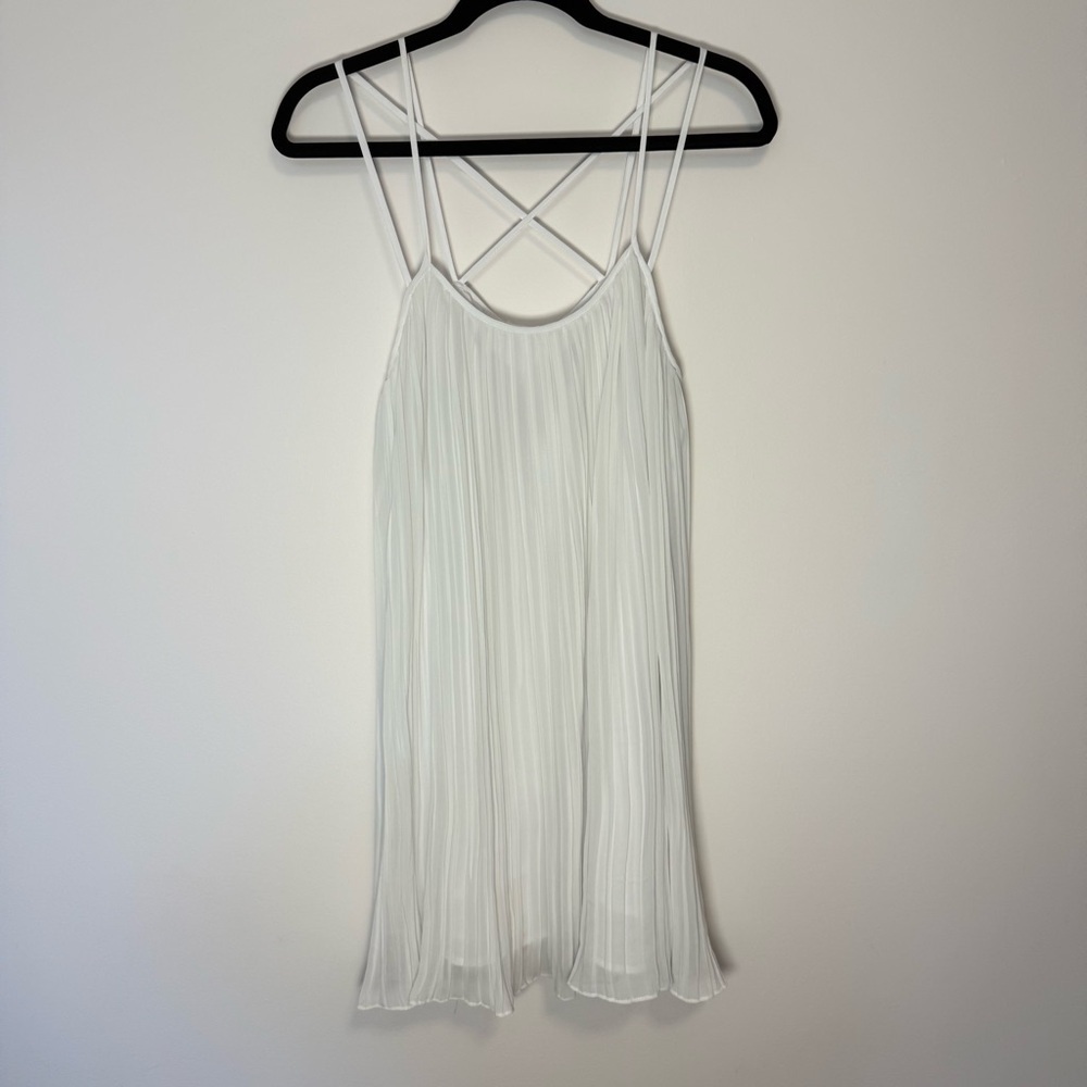 BCBGenaration Elegant White Pleated Women's Top/Dress Size M